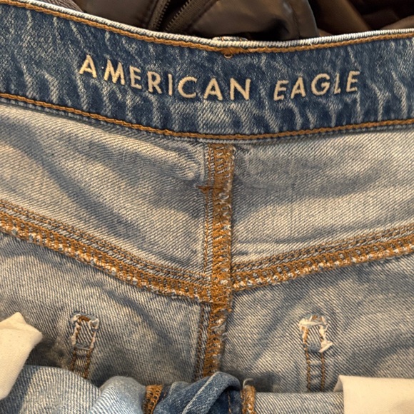 American eagle 90s boyfriend Casual Blue Distressed Jean Shorts size 12 - Picture 5 of 7